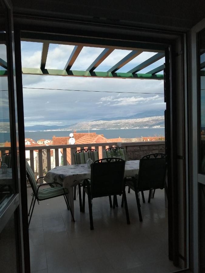 Apartments Jelka Postira Eksteriør bilde